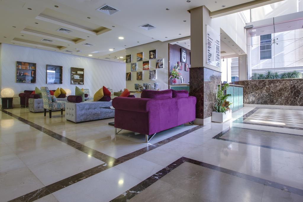 دبي Park Inn By Radisson Hotel Apartments - Al Barsha المظهر الخارجي الصورة